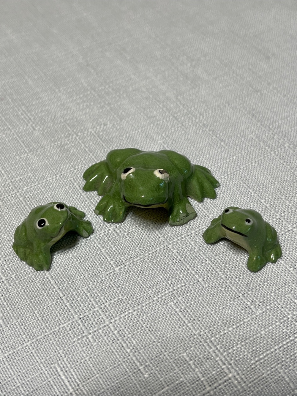 Vintage Green Ceramic Frog Figurine Set - Decorative Accent
